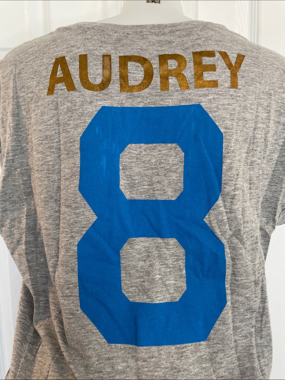 LARUE DOLCE SHIRT SHOWING AUDREY HEPERN IN BLUE AZZURRI JERSEY & FIGC CREST SZ L - Picture 4 of 10